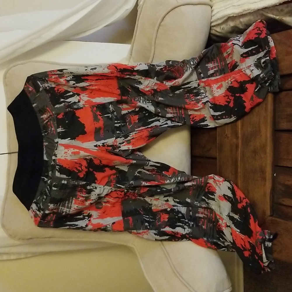NWOT sz M Windbreaker exercise pants